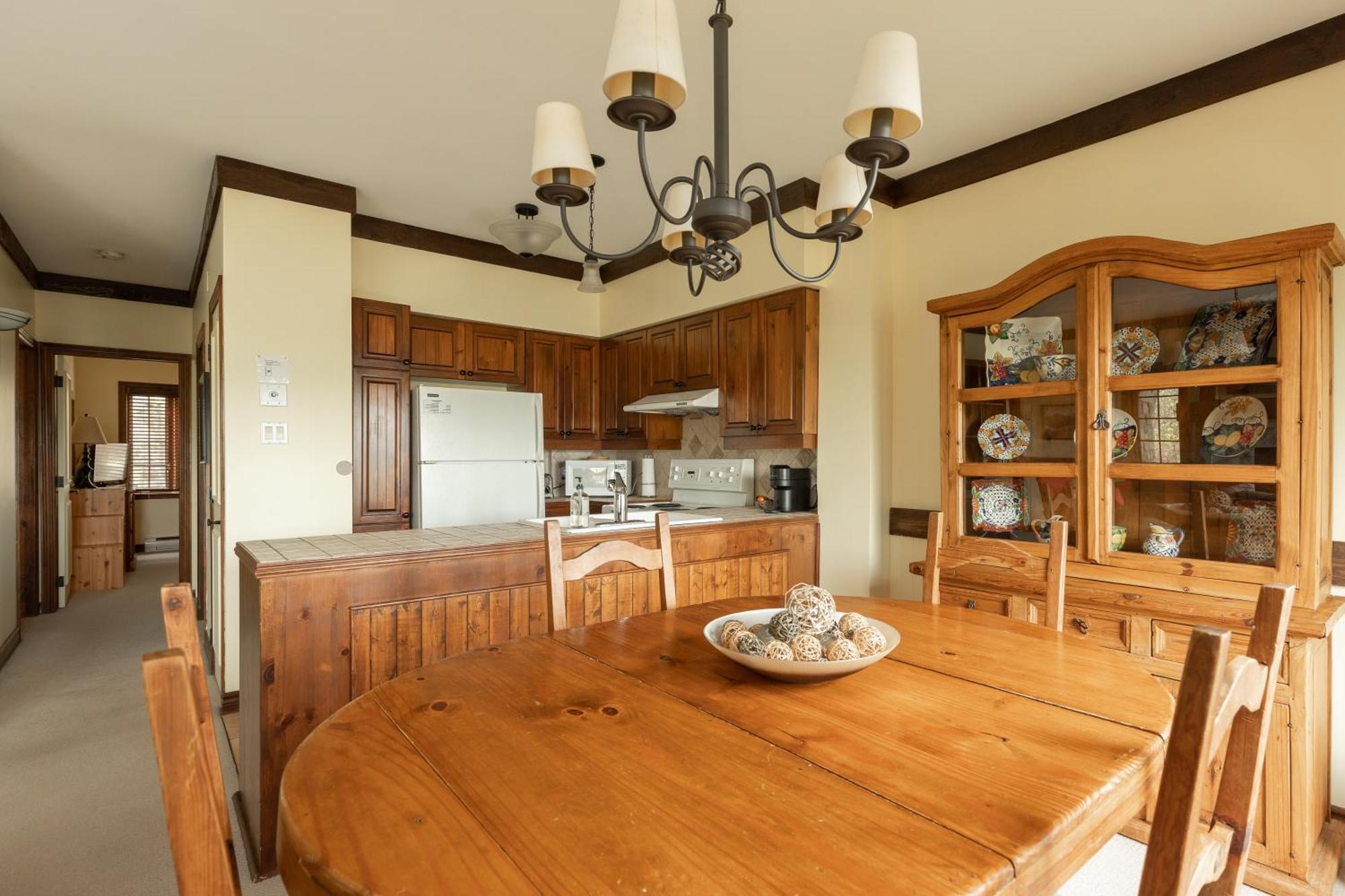 Tremblant In&out - View - Wood Fireplace Appartement *